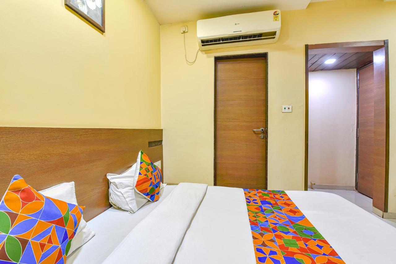 Fabhotel Rb Residency Súrat Exteriér fotografie